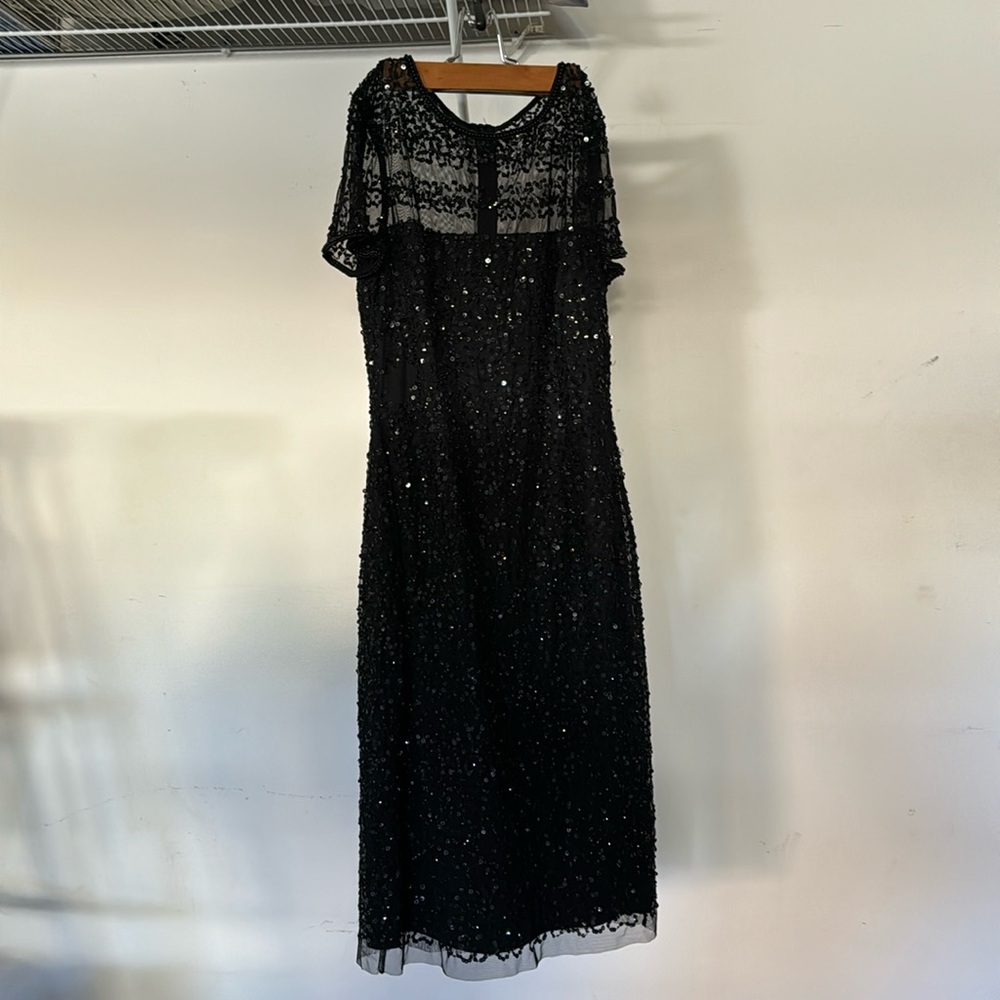ADRIANNA PAPELL BLACK MIDI SEQUIN DRESS